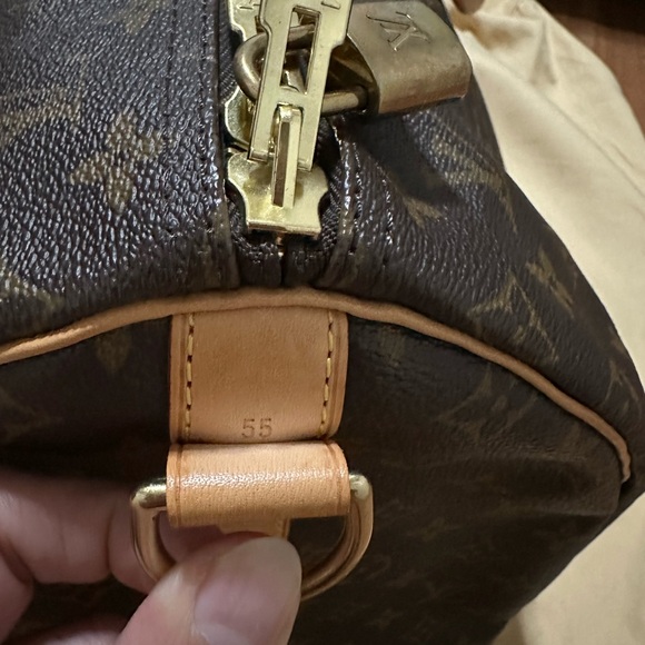 Authentic Travel Duffe bag LV 55 - Picture 7 of 15